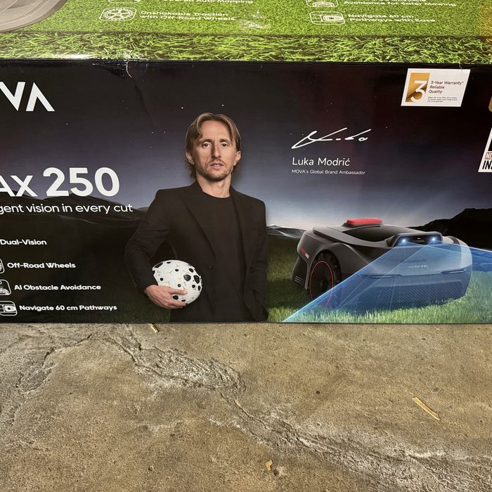 OUTLET MOVA ViAX 250 Robot Koszący Bez Kabla 250 m2