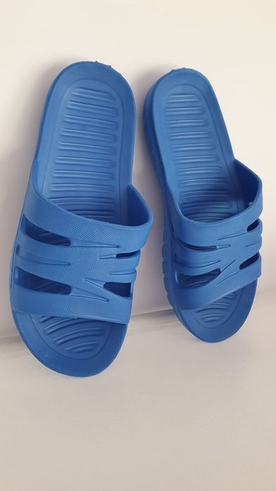 Klapki po domu oraz w plener a także basen i plaża rozmiar 40