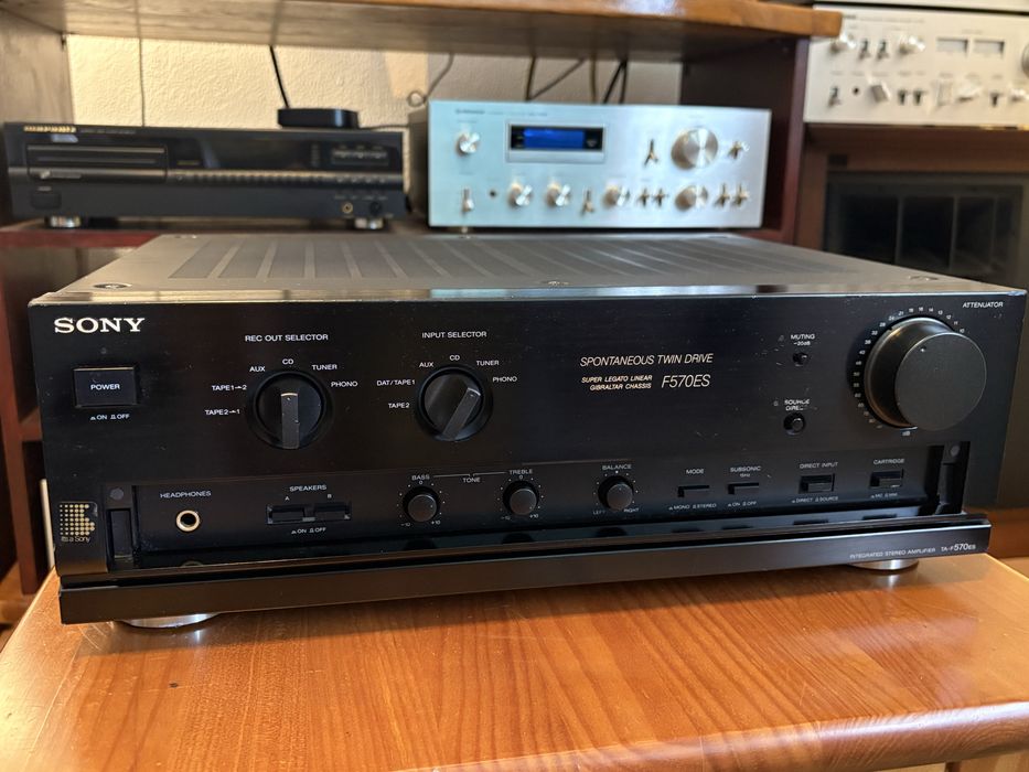 Amplificador Sony TA-F570ES