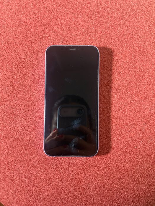 Iphone 12 128G , vidro de trás rachado, funciona na perfeição