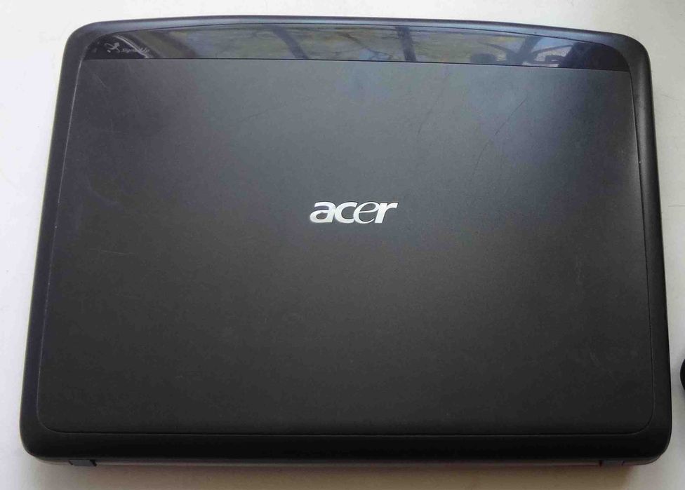 Ноутбук Acer AR5BXB63, включается