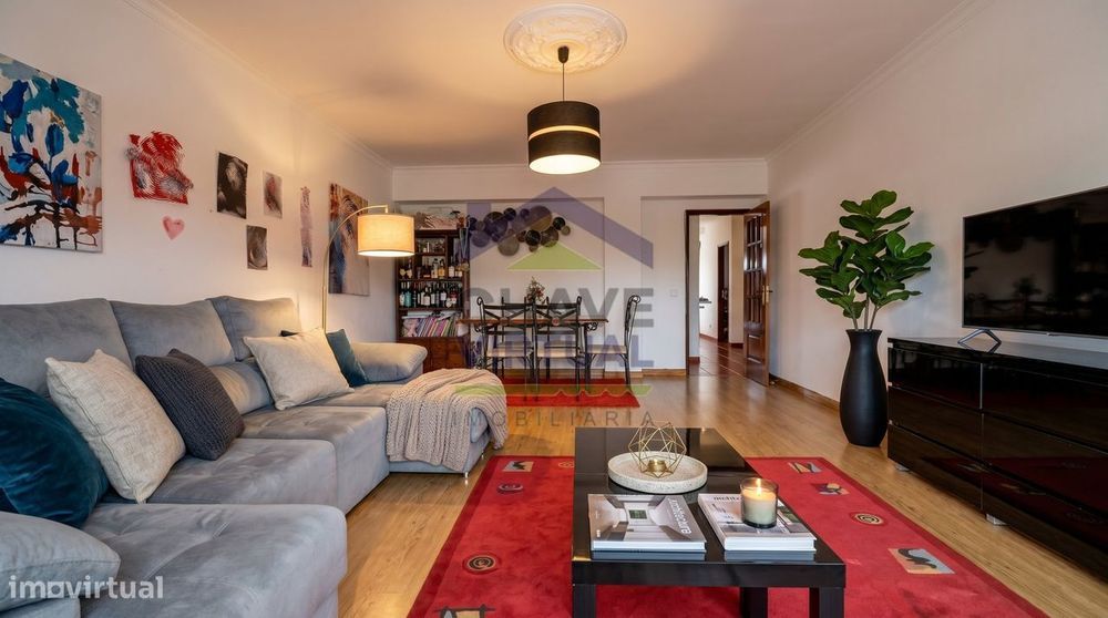Apartamento T3 com Garagem - Centro Bombarral