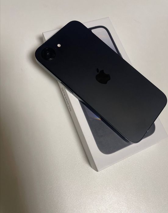 iPhone 16e Black 128GB