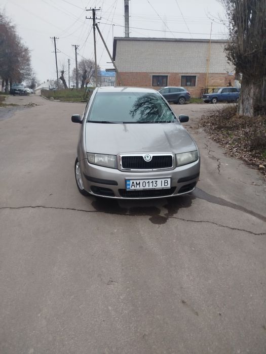 Терміново продам  автомобіль Skoda Fabia 2006 рік