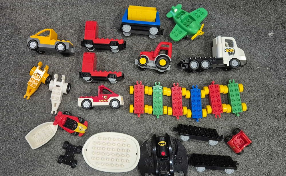 700 peças LEGO DUPLO