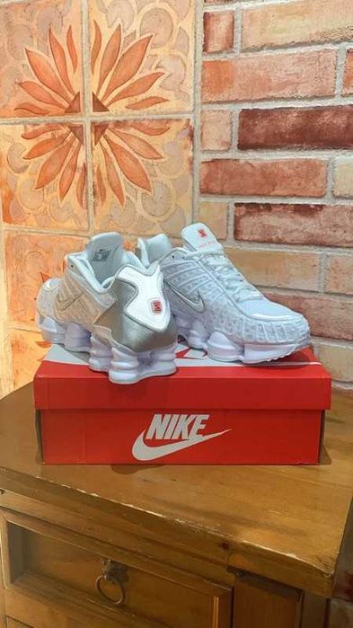 Buty sportowe Nike Shox TL White r.46