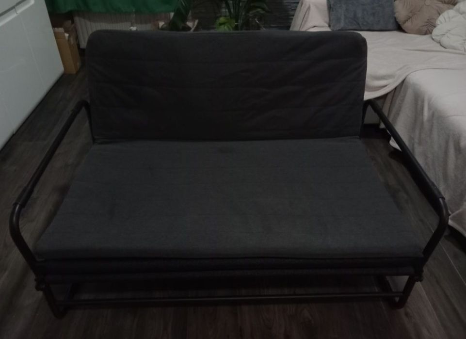 Szara/grafitowa rozkładana kanapa turystyczna/sofa IKEA