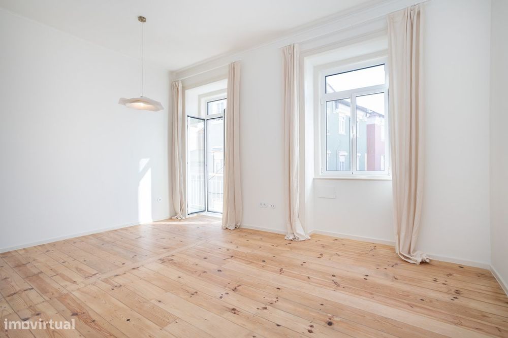 Apartamento T2 totalmente remodelado na Ajuda