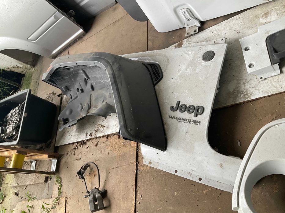 lewy błotnik jeep wrangler kompletny wraz z nadkolem,poszerzeniem