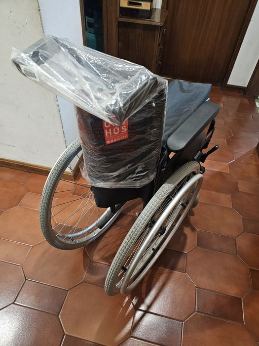 Cadeira de rodas Orthos XXI Celta Compact 3