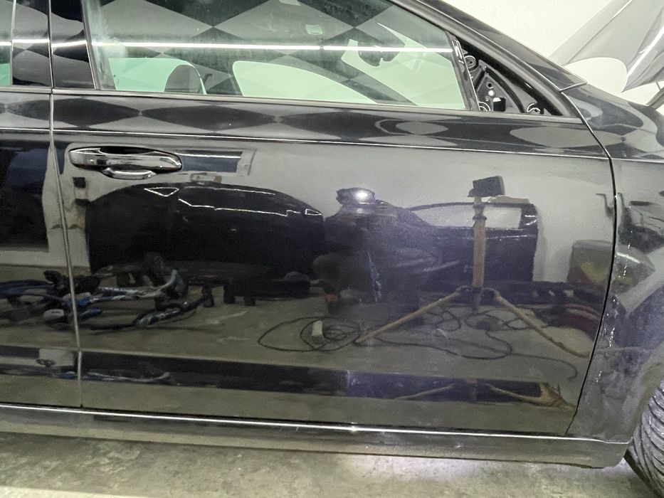 Drzwi prawe  skoda octavia 3 fl lf9r