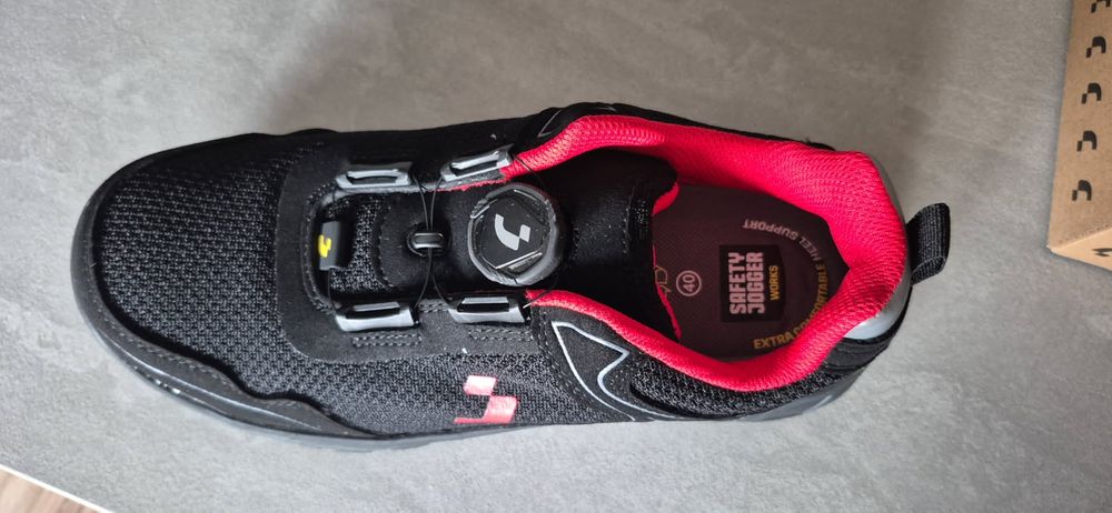 Sprzedam nowe buty robocze