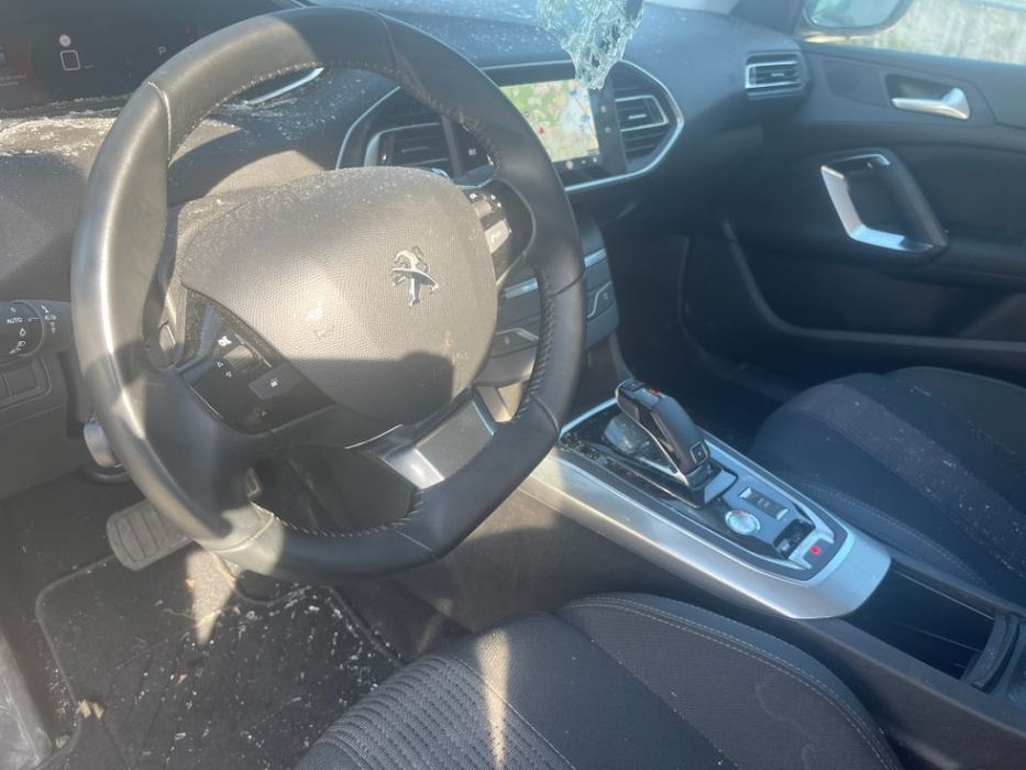 PEUGEOT 308 SW 1.5 130CV BLUEHDI CAIXA EAT8 DE 2021 PARA PEÇAS