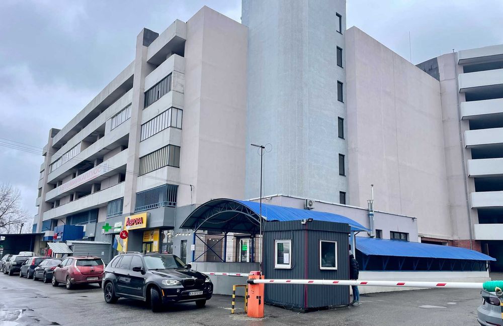 Критий паркінг, вул. Драгоманова, 1Н, Позняки-4. Терміново!