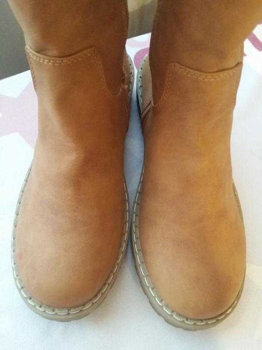 Чоботи нові  демі стильні та комфортні avenue.