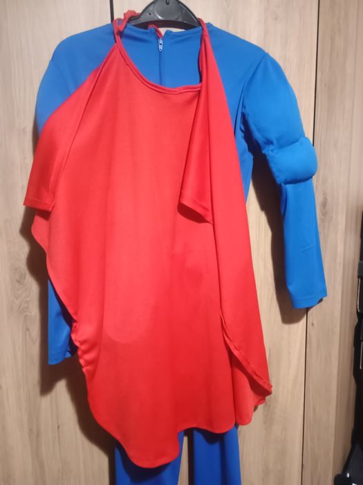 Strój Superman z mięśniami