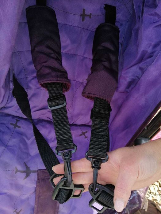 Продам прогулочную коляску Qwatro