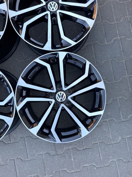 Felgi aluminiowe 18 cali 5x112 7J et 45  Volkswagen Passat