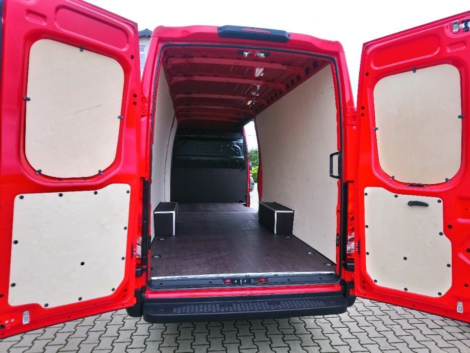 Iveco Daily L4H2 Profesjonalne zabudowy aut dostawczych KNAUTECH