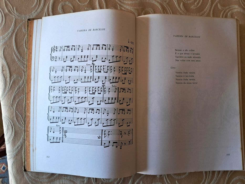 DANÇAS DE PORTUGAL - PEDRO HOMEM DE MELLO (ED. TRILINGUE 1962)