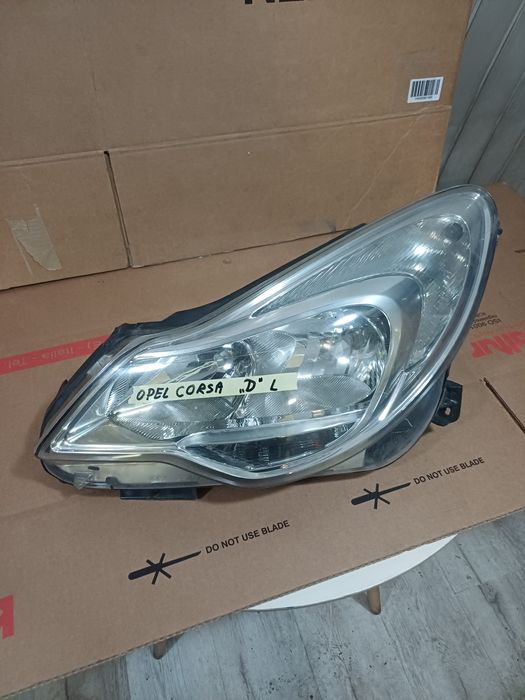 Lampa przednia lewa do Opel Corsa D