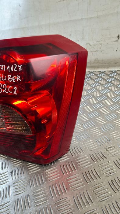 Lampa Prawy Tył Dodge Caliber