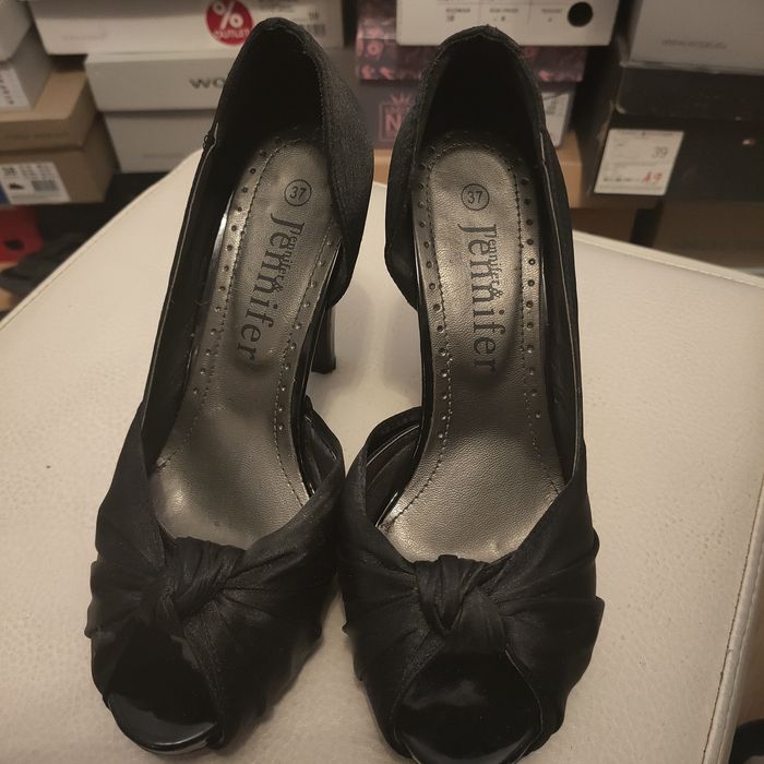 Buty na obcasie czarne szpilki satynowe roz 37