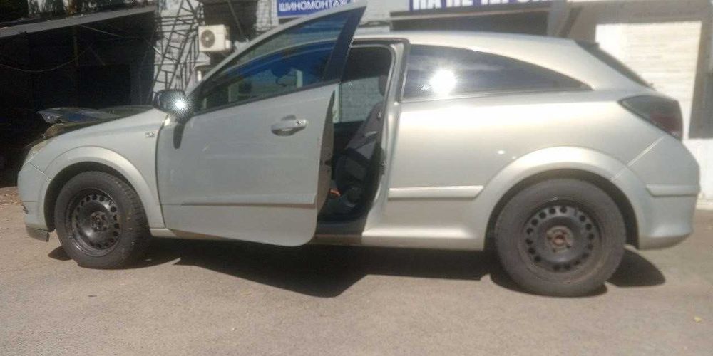 Opel Astra 2005 1,6/газ/бензин 270000км. після незначного ДТП продам