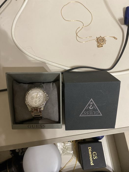 Guess годинник гес