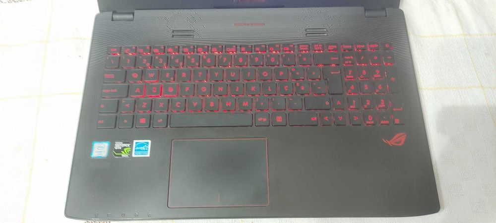 Portátil ASUS ROG GL552VW