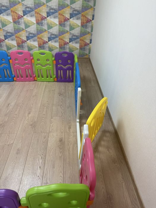 Манеж в ідеальному стані