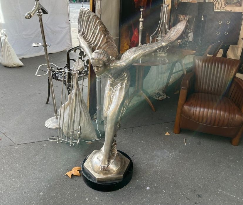 Rolls-Royce Spirit of Ecstasy.