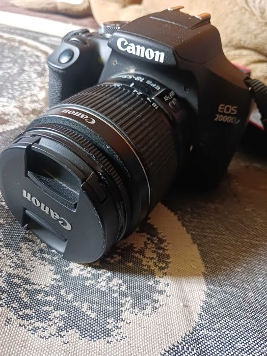 Canon EOS 2000D + Objetiva 18-55mm