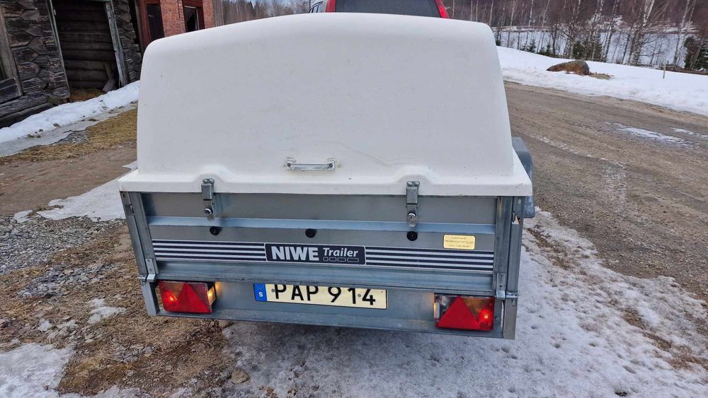Przyczepka samochodowa Niewiadów NIWE Trailer 750 kat. B