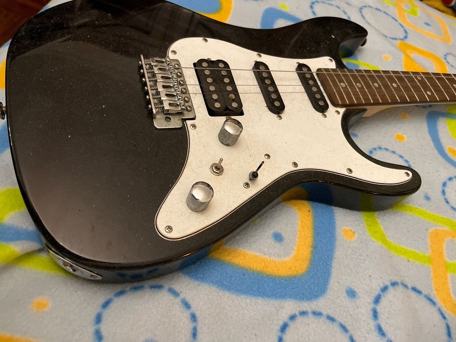 Guitarra Aria STG-Series