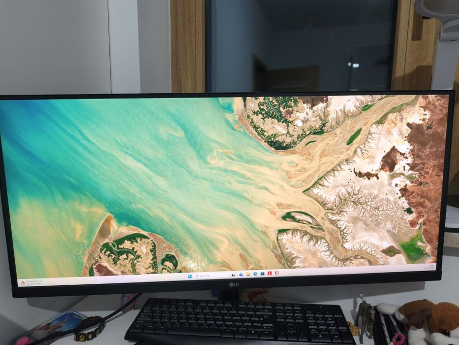 Monitor LG 32 34 cale