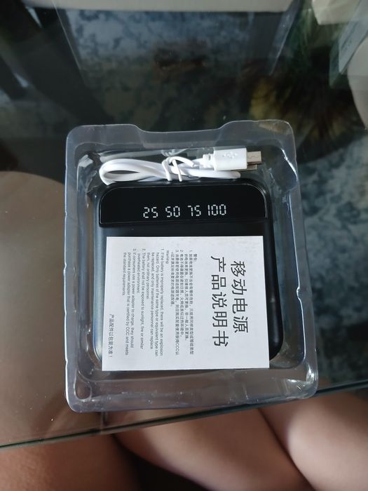 Power Bank 10000mAh Bateria Portátil Carregamento Rápido com Ecrã Digital Novo