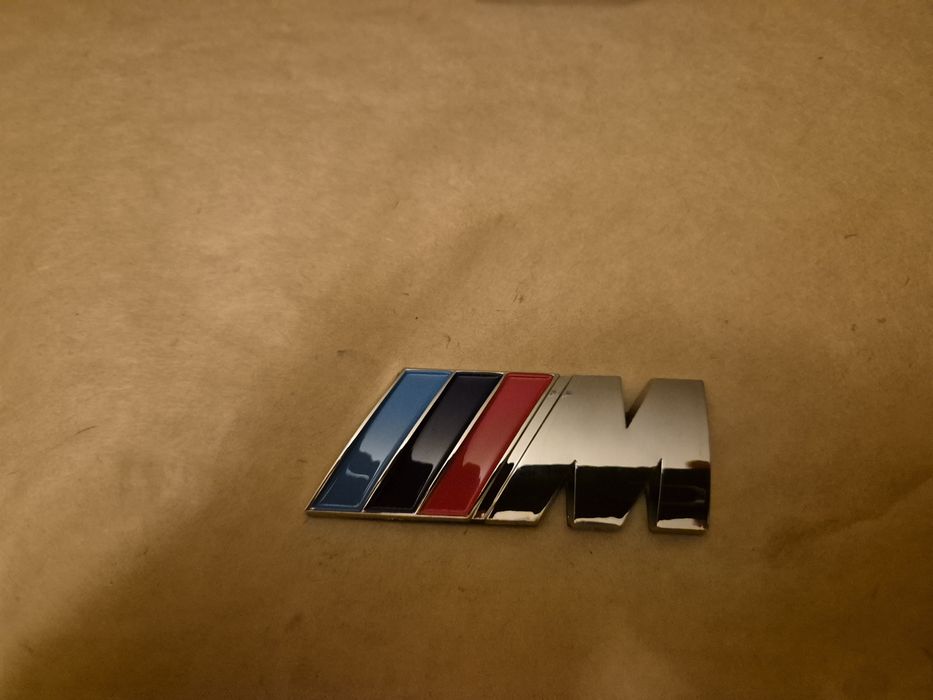 Napis BMW M Tył Bagażnik M Sport 8,3/3 cm chrom -kolor