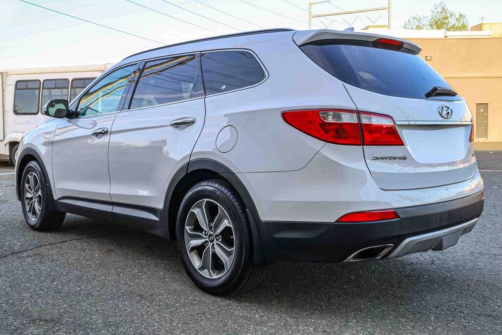 Hyundai SANTA FE      2015