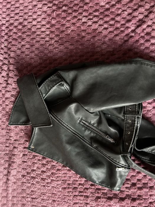 Кожана курточка ( не підійшов розмір)