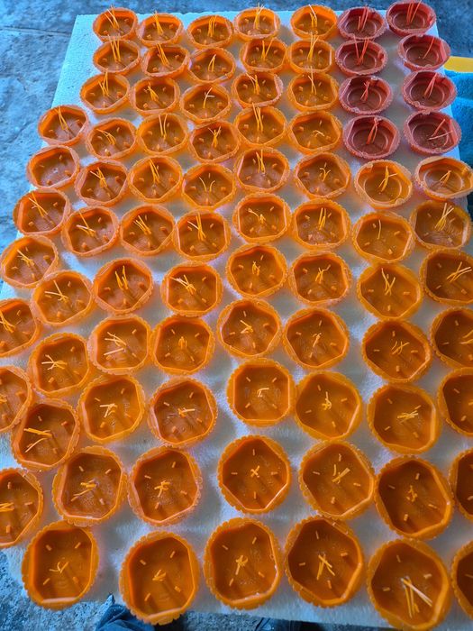 Pokrywa do puszki podtynkowej z wąsami - zatyczka zaślepka