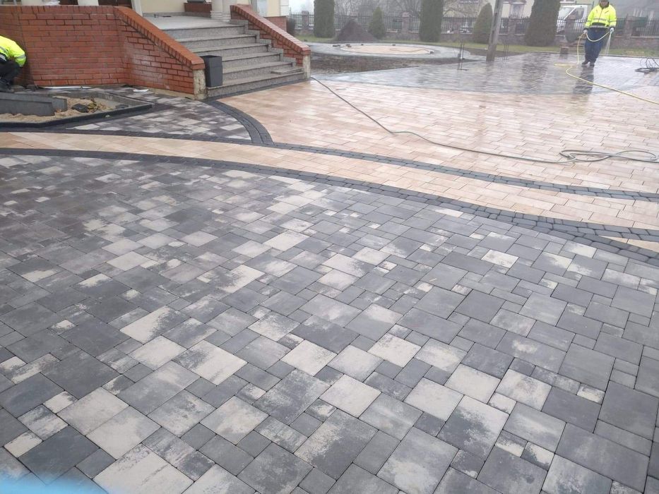 Układanie kostki brukowej