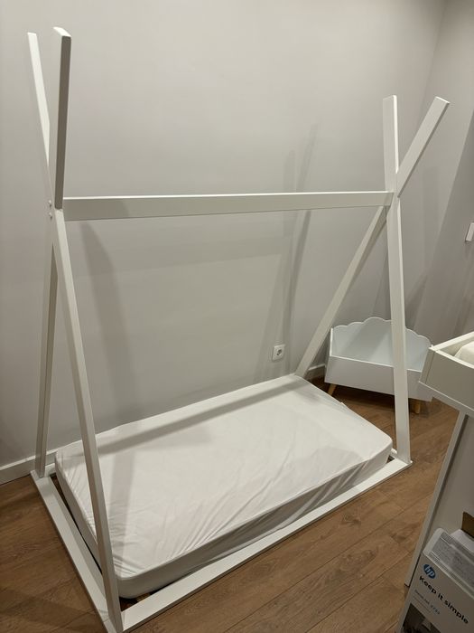 Cama bebé . Fraldario .almofada de amamentacção