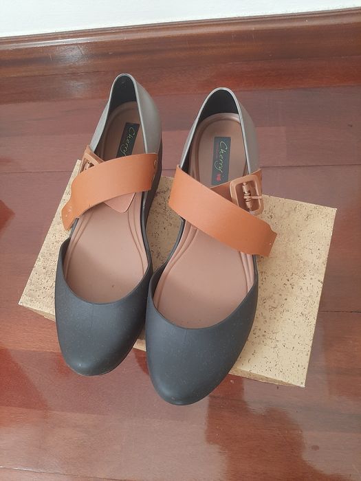 Sandália meia estação