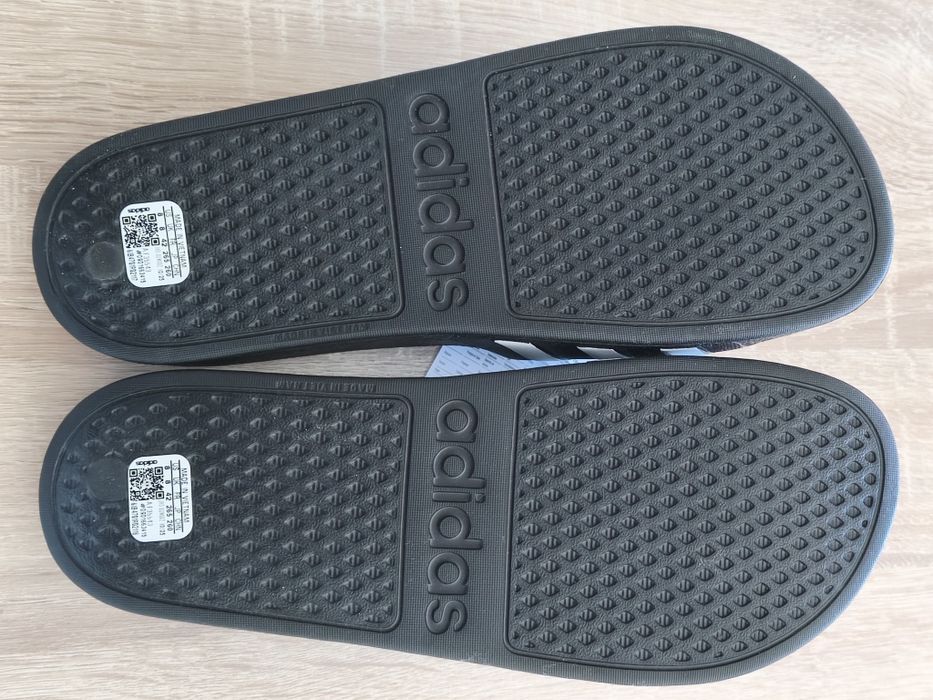 Klapki gumowe czarne Adidas rozm 42 nowe