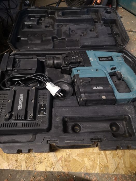 Młotowiertarka Erbauer