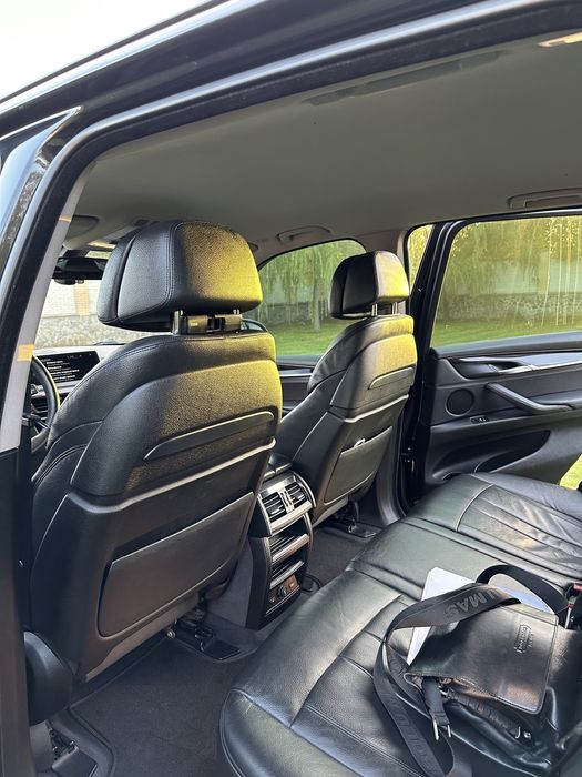 Продам BMW X5  3.0 diesel, (30D) pnevma.