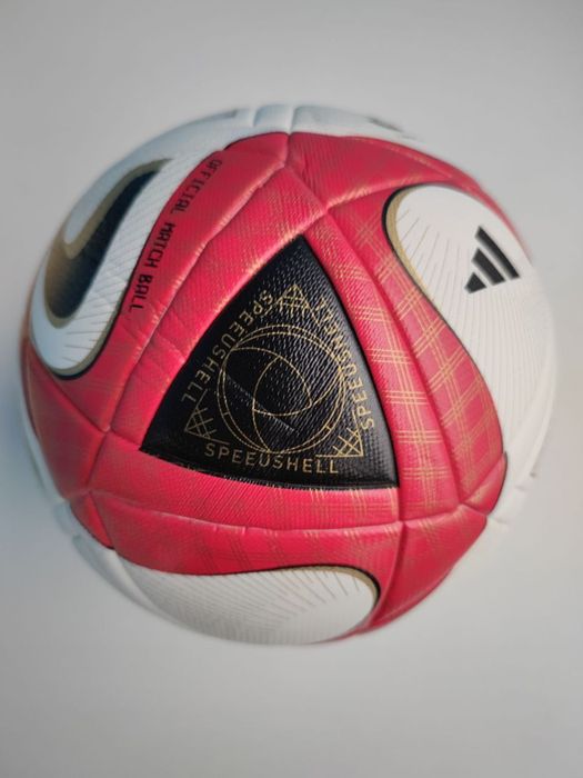 Футбольний м'яч 5 розміру