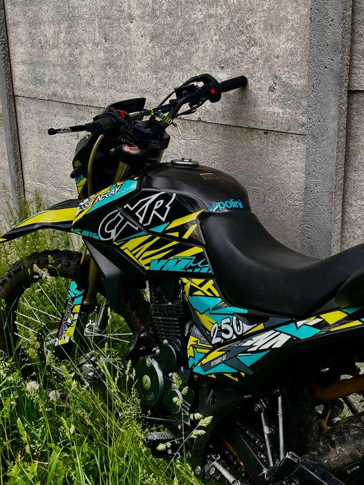 Шенерай 6c 250 кубів