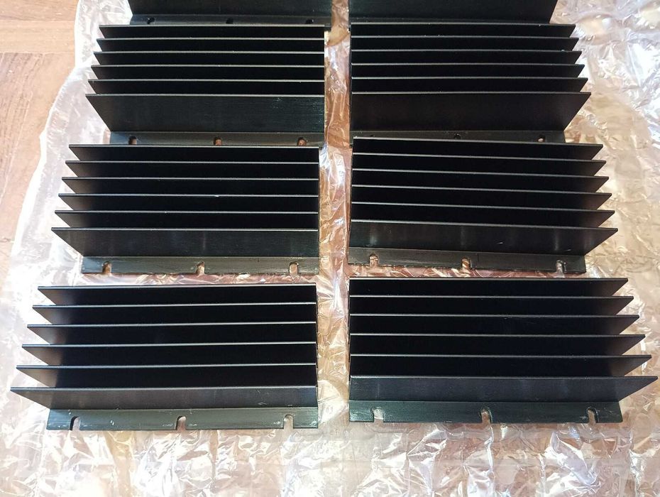 Aluminum Heat Sink (8 pcs) - 116.8 x 61 x 35.6 mm64739671017090123